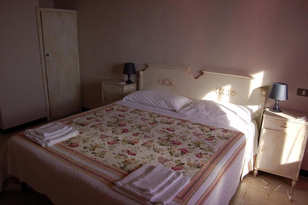 Casa Betania Hotel Кортона Стая снимка
