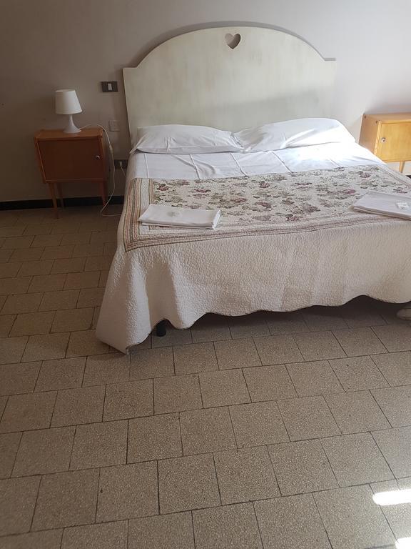 Casa Betania Hotel Кортона Екстериор снимка